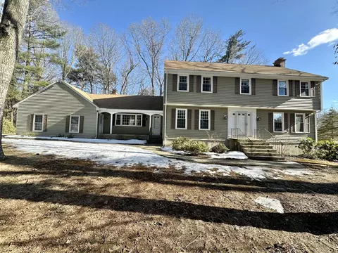 207 Hollister Dr, Avon, CT 06001