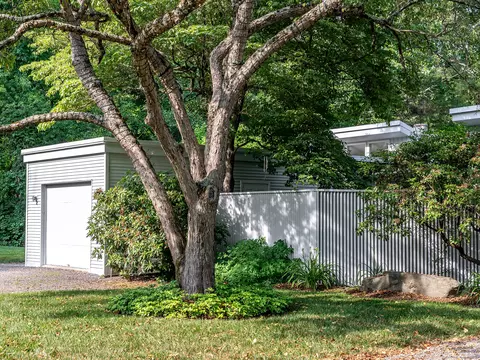 2 Juniper Meadow Rd #2, Washington, CT 06794
