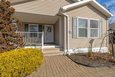 17 Pleasant Trl, Killingworth, CT 06419