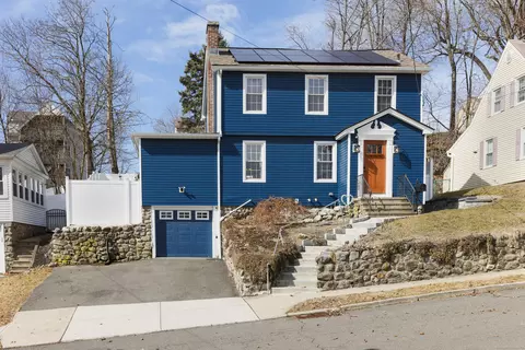 10 Park Ave, Naugatuck, CT 06770