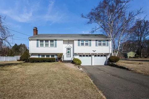 36 Carriage Dr, East Hartford, CT 06118