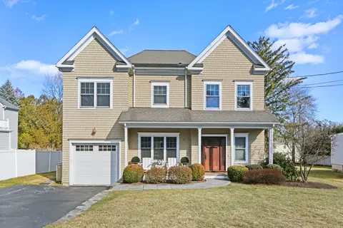 109 South St, Fairfield, CT 06824