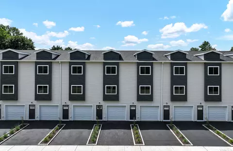 33 Main St #14, Meriden, CT 06451