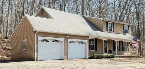 51 Eagle Ridge Dr, Gales Ferry, CT 06335