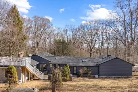 825 Warner Hill Rd, Stratford, CT 06614