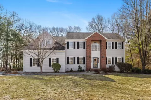 33 Roxbury Ct, Cheshire, CT 06410
