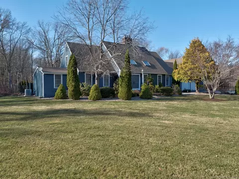 164 Blue Ridge Rd, Berlin, CT 06037