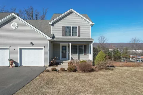74 Cortland Way #74, Southington, CT 06489
