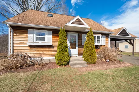 34 Reskin Dr, Wallingford, CT 06492