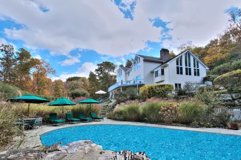 28 Old Orchard Dr, Weston, CT 06883