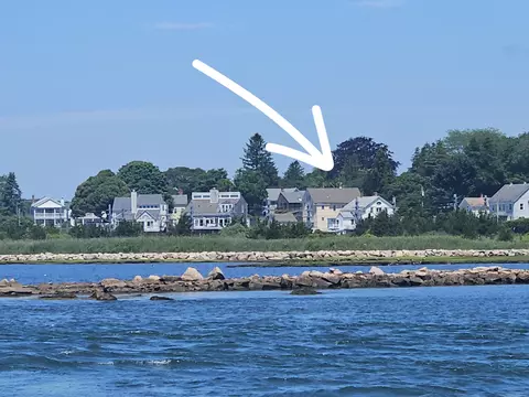 15 Summit St, Stonington, CT 06378