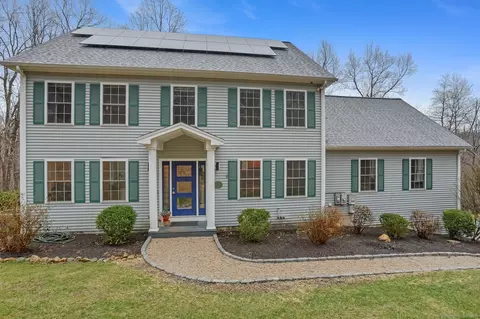 188 Falls Rd, Bethany, CT 06524