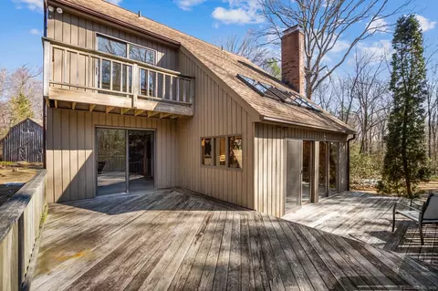 140 Wright Rd, Canton, CT 06019