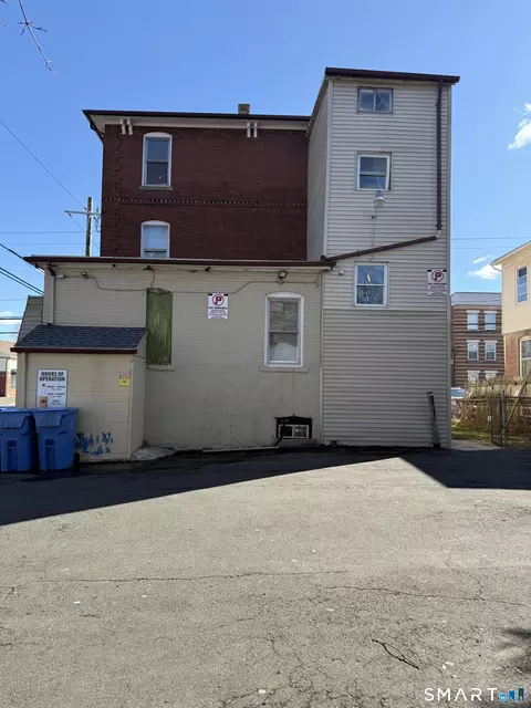 198 Oak St, New Britain, CT 06051