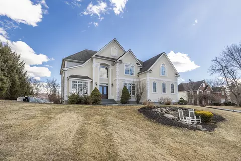 17 N Winter Park Dr, East Fishkill, NY 12533
