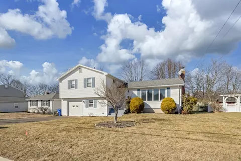 26 Shepard Rd, West Hartford, CT 06110