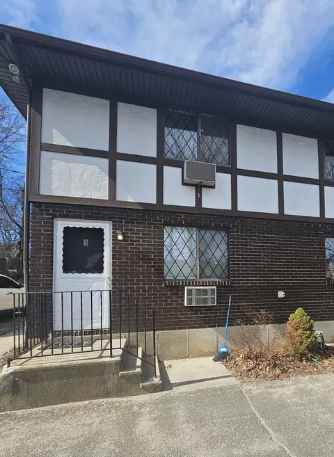 30 Vail St #1, Waterbury, CT 06708