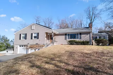14 Kenwood Dr, New Britain, CT 06052