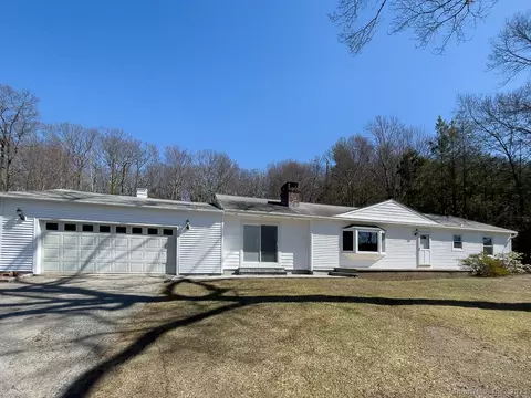 20 Spruce Mountain Trl, Danbury, CT 06810