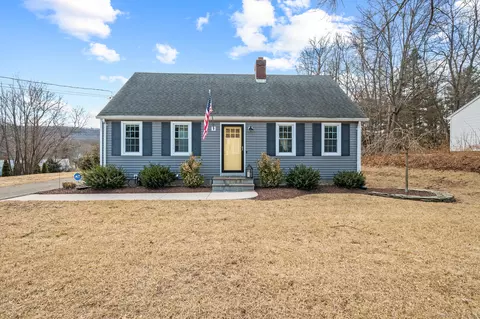 51 Cambridge Dr, Southington, CT 06489