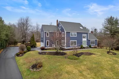 141 Meadow Ridge Ln, Guilford, CT 06437
