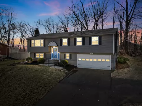 93 Cheshire Rd, Wallingford, CT 06492