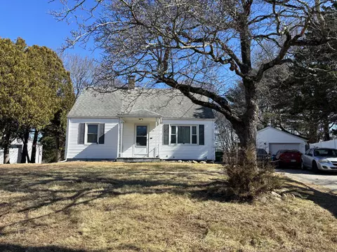 19 Soljer Dr, Waterford, CT 06385