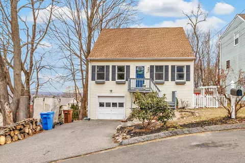 27 Naugatuck Ave, Shelton, CT 06484