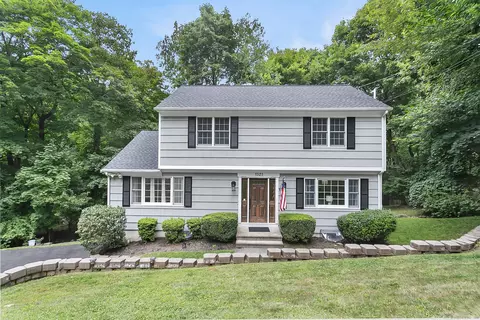 1320 Merritt St, Fairfield, CT 06825