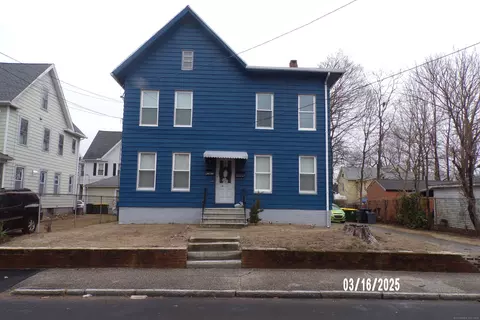14 Holbrook St, Ansonia, CT 06401