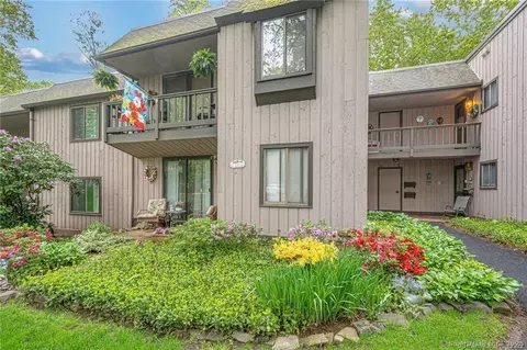 20 Coach Dr #20, Southington, CT 06489