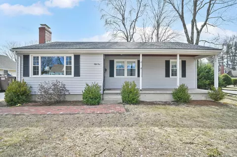 51 Depietro Dr, East Hartford, CT 06118