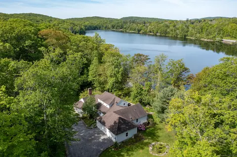 56 Mount Tom Passway Passway, Morris, CT 06763