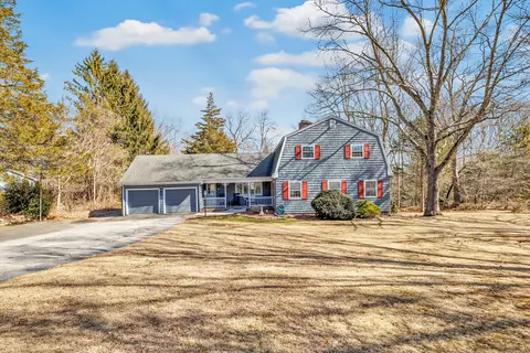 18 Windy Acres Dr, Shelton, CT 06484