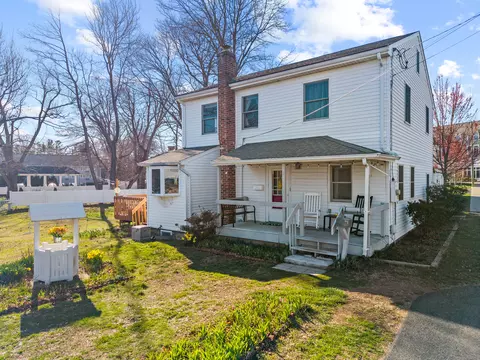 12 Methodist St, Niantic, CT 06357