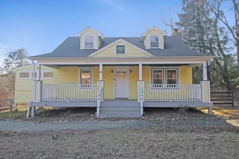 28 Rockwell Rd, Bethel, CT 06801