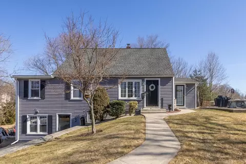 32 Fairview St, Watertown, CT 06779
