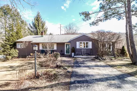 172 Chestnut Ridge Rd, Bethel, CT 06801