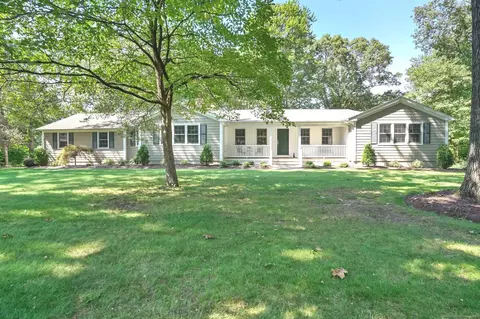 8 Partridge Dr, Seymour, CT 06483