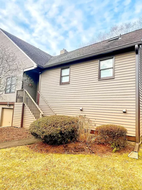 10 Nutmeg Cir #10, Monroe, CT 06468