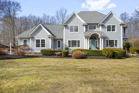 2 Timber Ln, Guilford, CT 06437