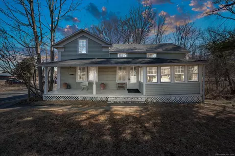 79 Gay St, Sharon, CT 06069