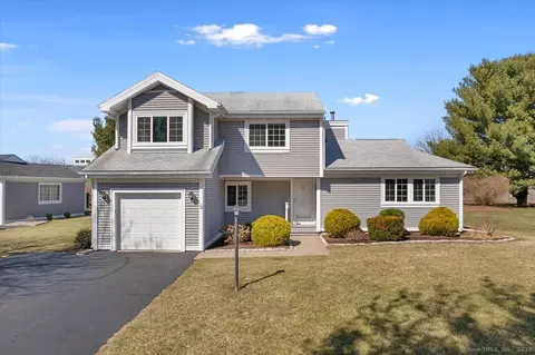 367 Main St #15, Old Saybrook, CT 06475