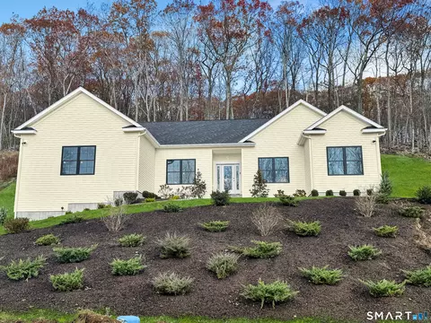 15 Hunting Ridge Rd, Middlebury, CT 06762