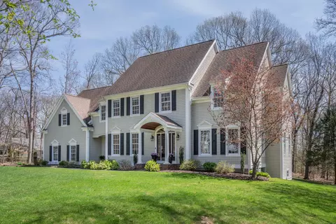 8 Asbury Holow Holw, Farmington, CT 06032