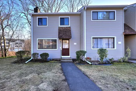 34 Orangewood W #34, Derby, CT 06418
