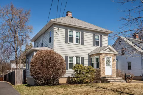 52 Woodmere Rd, West Hartford, CT 06119