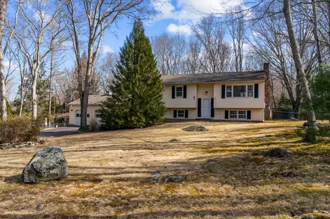 79 Swantown Rd, Preston, CT 06365