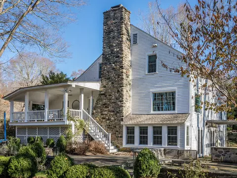 94 Wykeham Rd, Washington, CT 06793