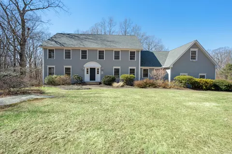 53 Cotswold Close, Glastonbury, CT 06033